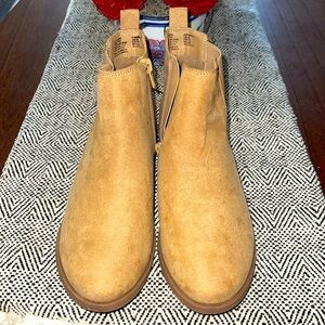 Time And Tru Women's Core Chelsea Ankle Zip-Up Tan Boots Size 6.5 NEW